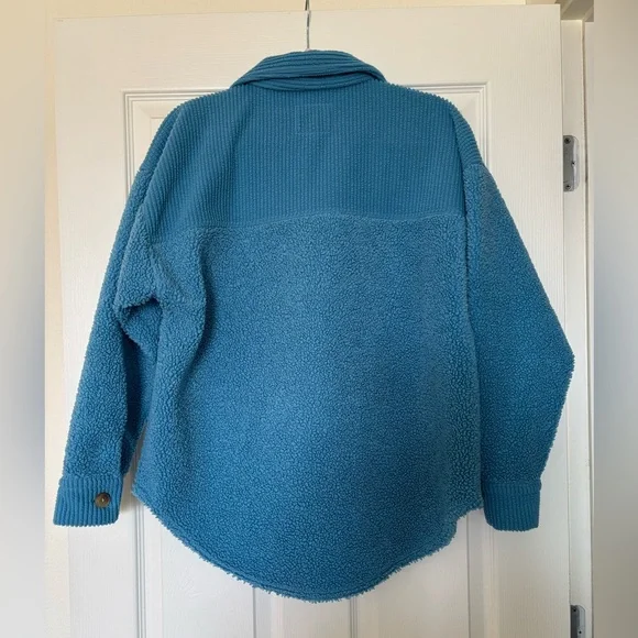 Blue Sherpa Jacket, American Eagle! 💙 - Picture 3 of 5